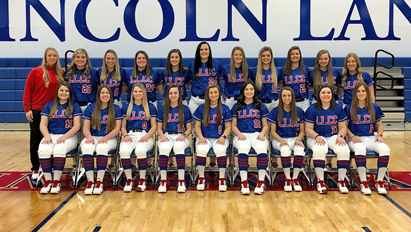 The LLCC softball team