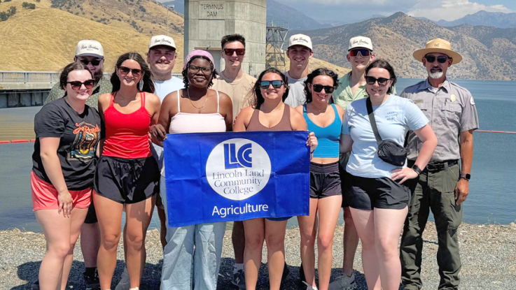 Ag students on a study abroad trip in California