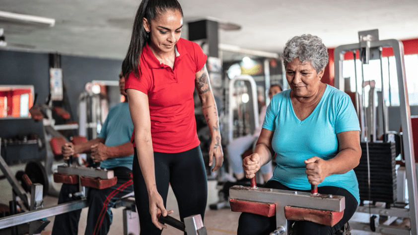 personal trainer with a client