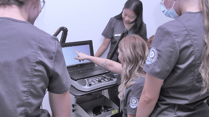 Neurodiagnostic techs in a clinical setting