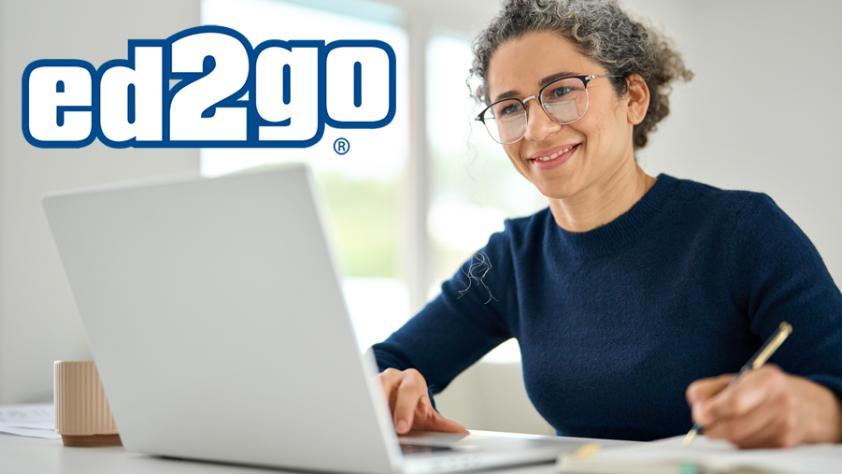 ed2go - woman working on laptop